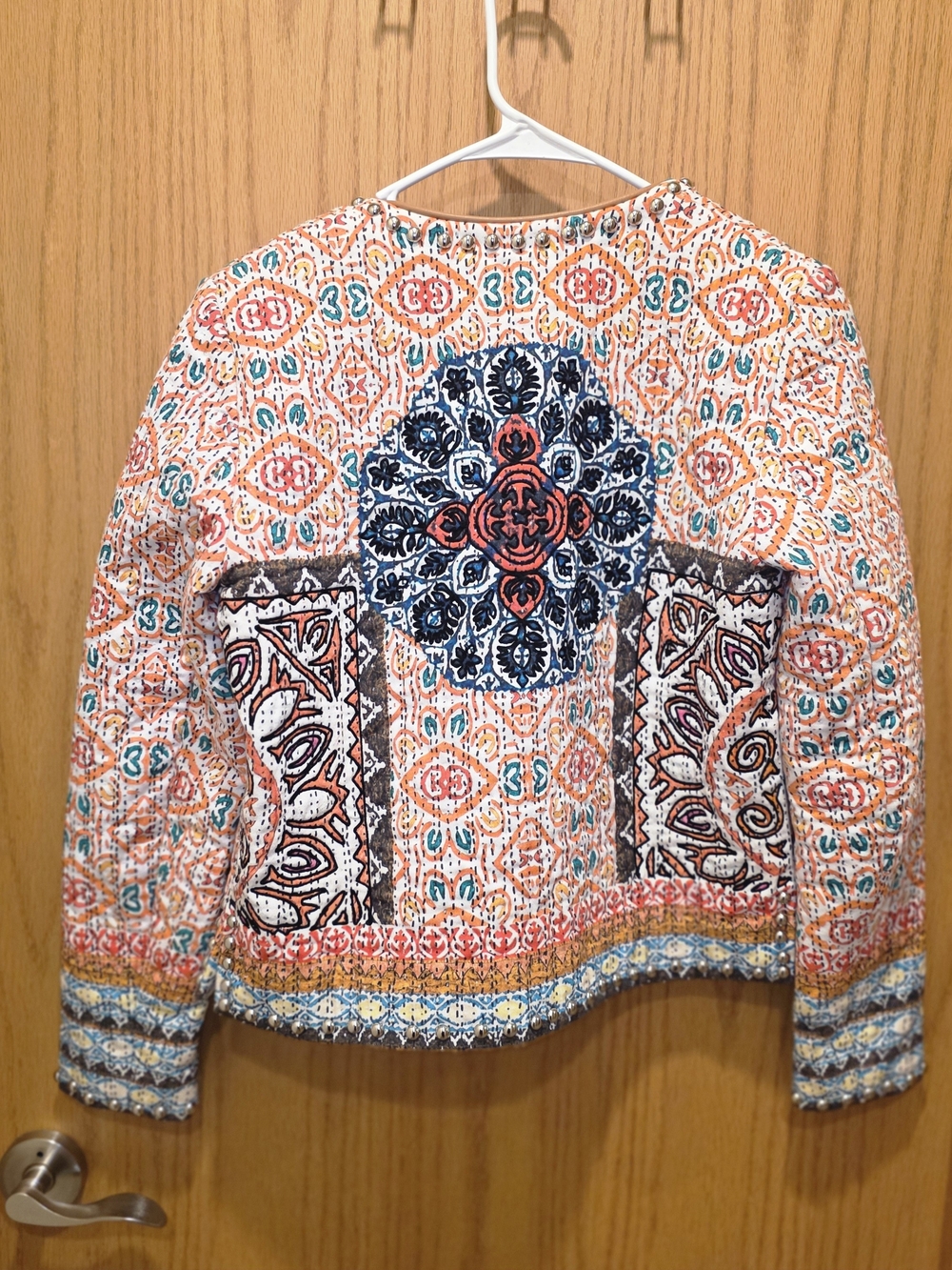 HEMANT & NANDITA Kiana Quilted Stud Jacket - Picture 2 of 5